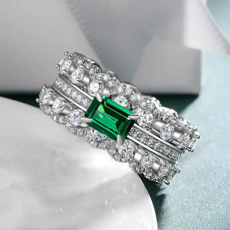 1CT Emerald High Carbon Diamond Ring Crystalstile