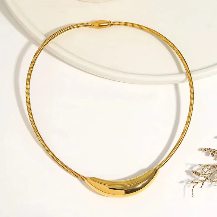 Minimalism Curved Snake Bone Chain Necklace Crystalstile