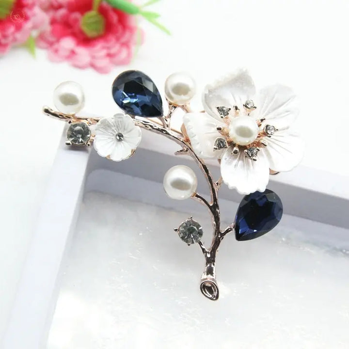 Shell And Pearl Flower Brooches For Women - Crystalstile