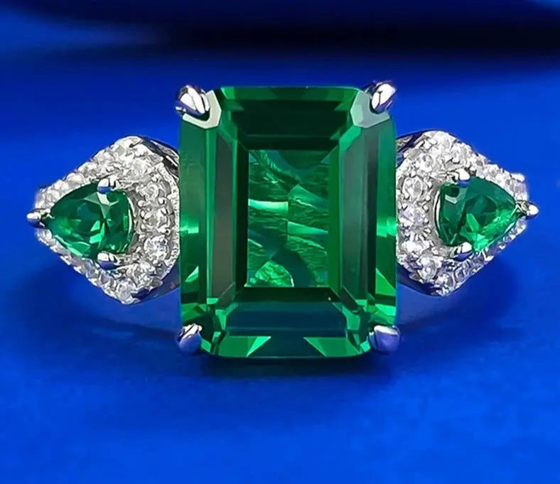 Vintage 4CT Emerald High Carbon Diamond Rings Crystalstile