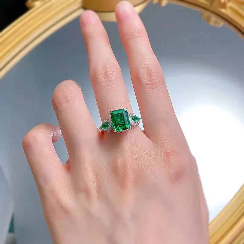 Vintage 4CT Emerald High Carbon Diamond Rings Crystalstile